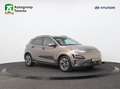 Hyundai KONA EV Premium 64 kWh | 3 Fase | Leder | Navigatie | C Bruin - thumbnail 1