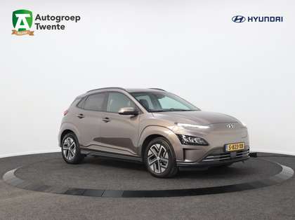 Hyundai KONA EV Premium 64 kWh | 3 Fase | Leder | Navigatie | C