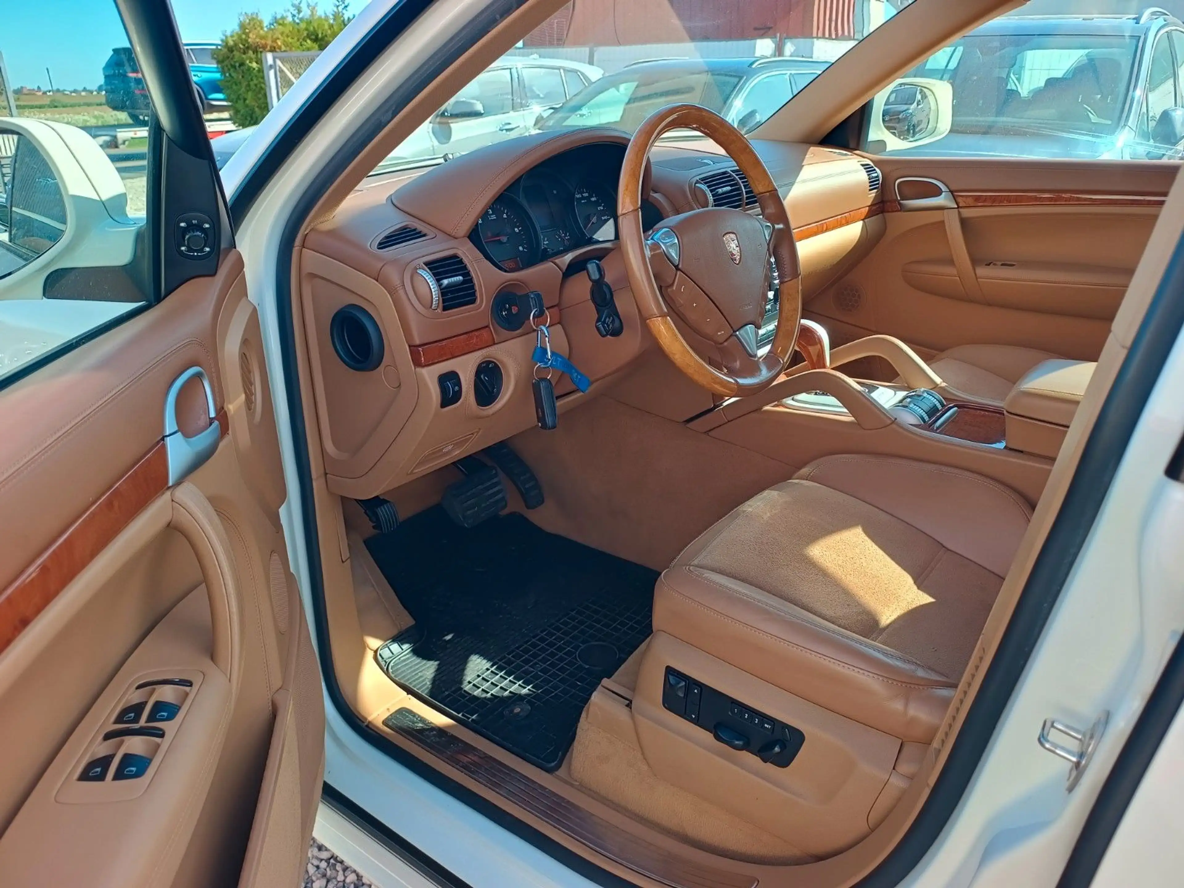 Porsche Cayenne Diesel, Leder, NAVI, AHK, Autom, Memory — photo 8
