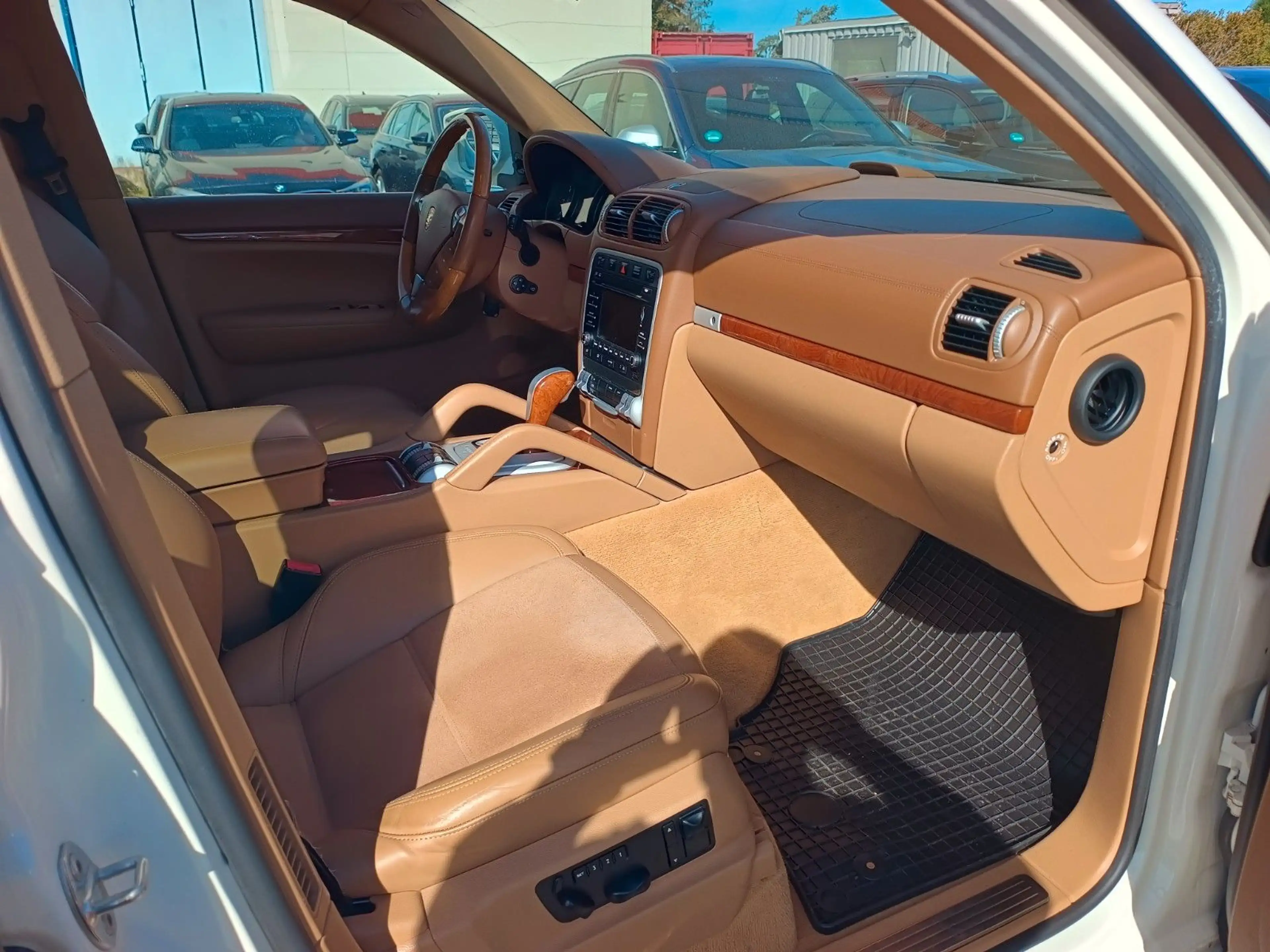 Porsche Cayenne Diesel, Leder, NAVI, AHK, Autom, Memory — photo 9