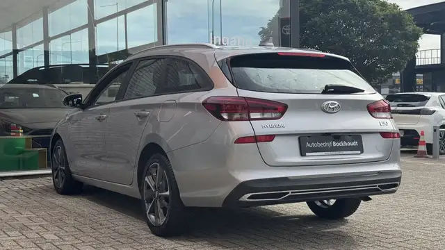 Hyundai i30 view 6