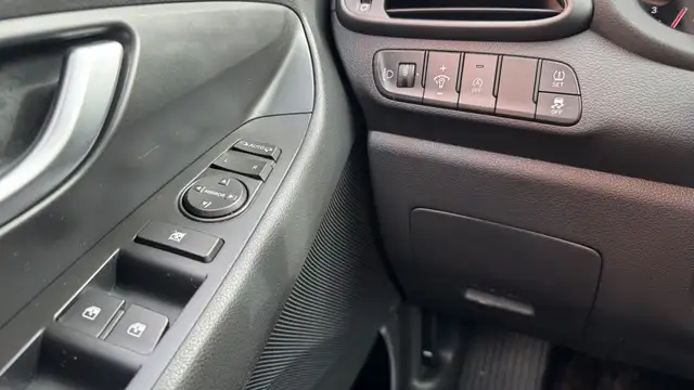 Hyundai i30 view 21