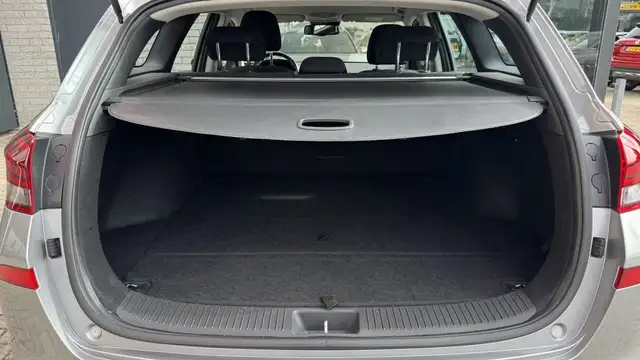 Hyundai i30 view 12