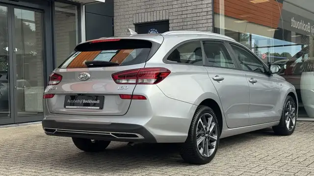 Hyundai i30 view 4