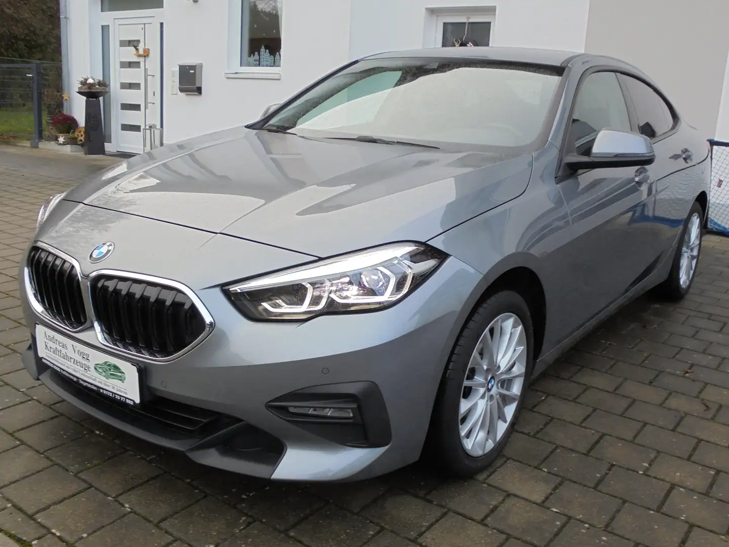 BMW 218 218 i Gran Coupe Navi LED Anhängerk. Sitzheiz. Gris - 1
