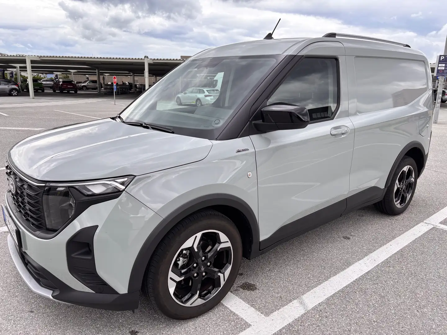 Ford Transit Courier Active | ACC | AHK | Kamera | 8-fach Berreift Grau - 1