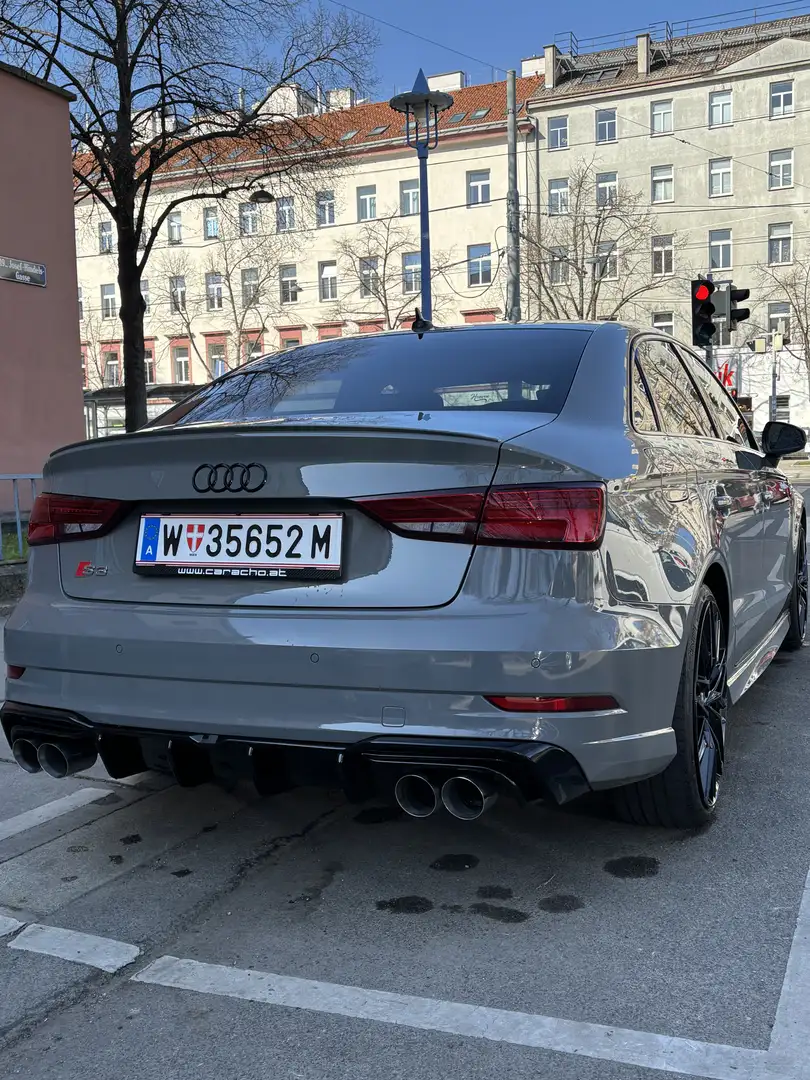 Audi S3 2.0 TFSI quattro Grau - 1