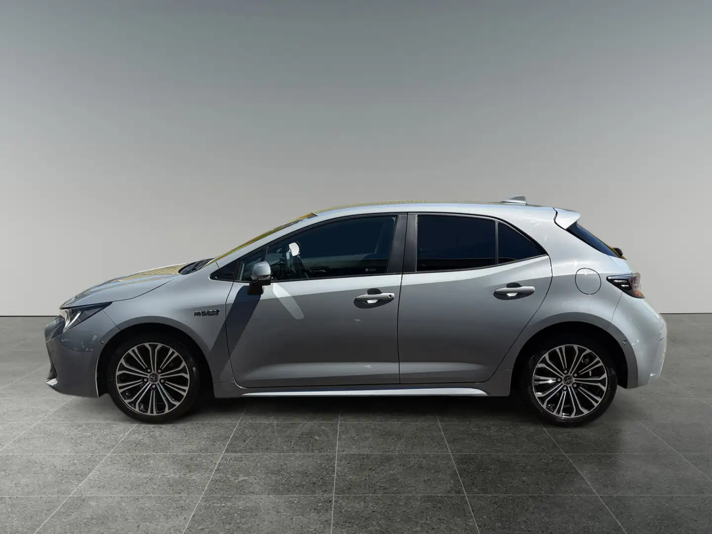 Toyota Corolla 2,0 Hybrid Active Grau - 2