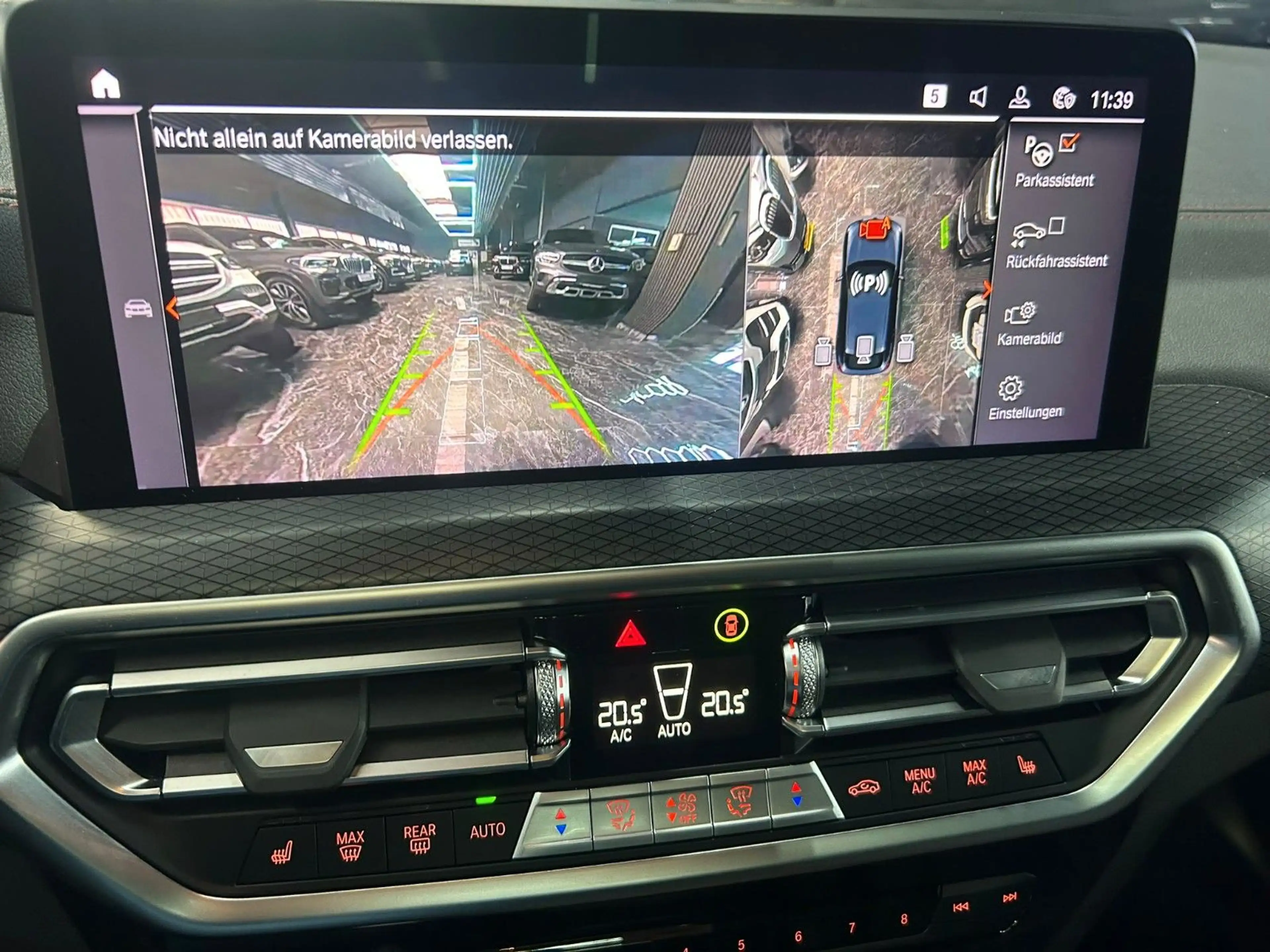 BMW X4 xDrive 30 d M SPORT*HEAD-UP*AHK*PANO*KAMERA* — photo 3