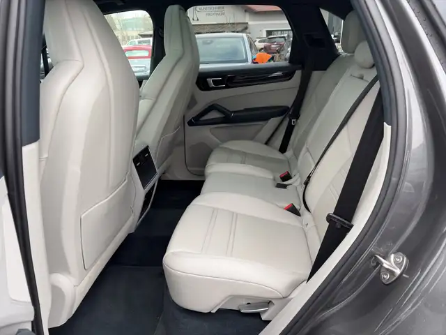 Porsche Cayenne III E-Hybrid*Panorama-PDLS-Leder...* Ansicht 7