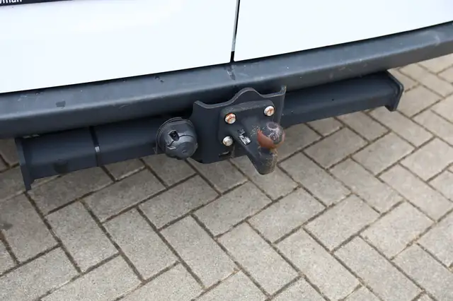 Mercedes-Benz Sprinter view 11