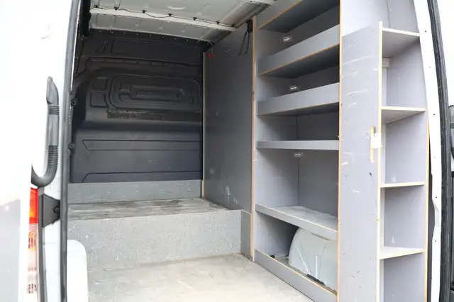 Mercedes-Benz Sprinter view 13