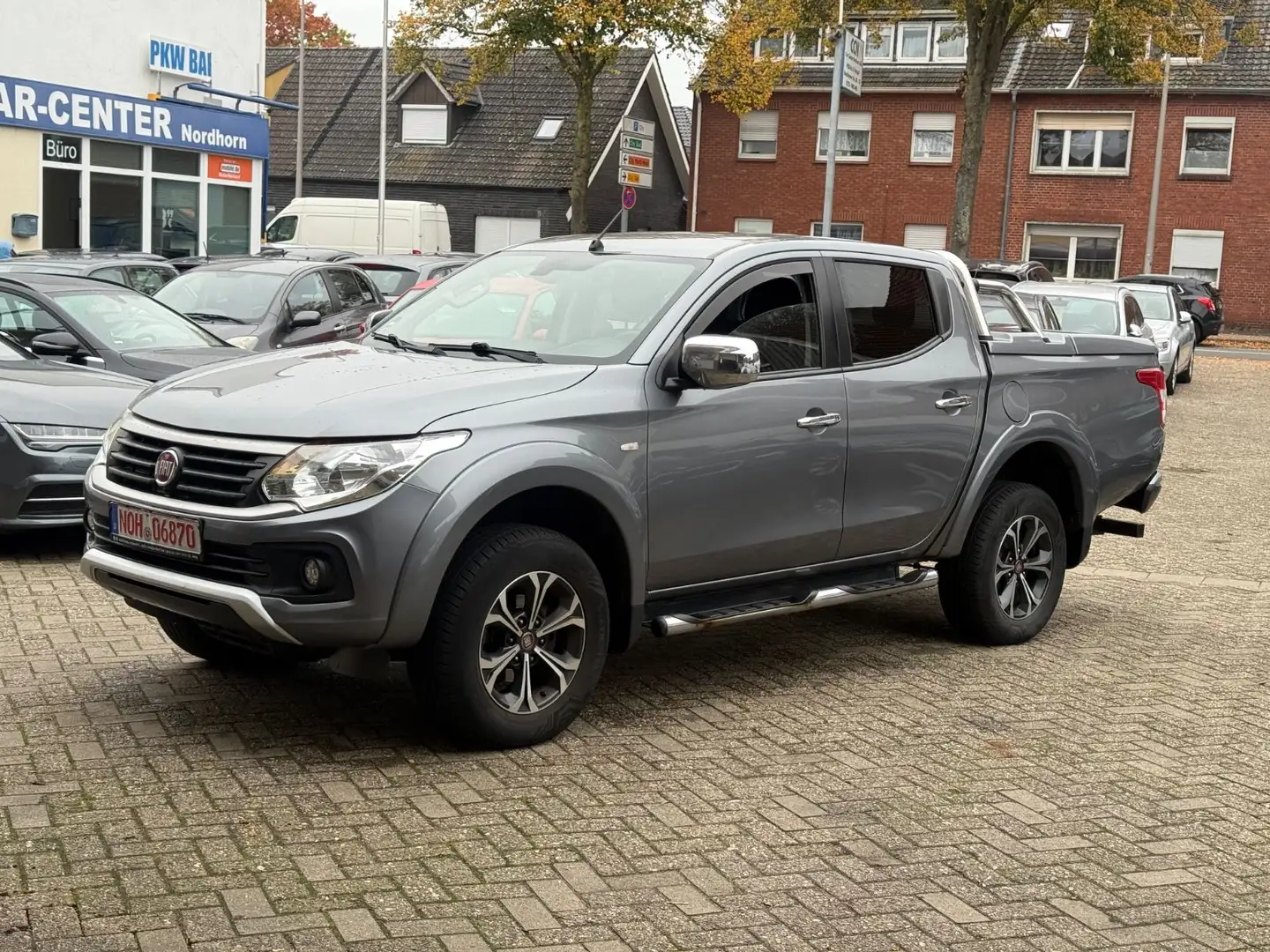 Fiat Fullback Double Cab LX Professional Launch Editi Grau - 1