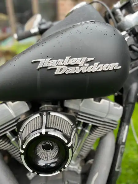 Harley-Davidson Dyna Street Bob - foto 6