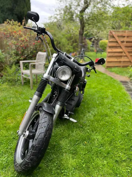 Harley-Davidson Dyna Street Bob - foto 3