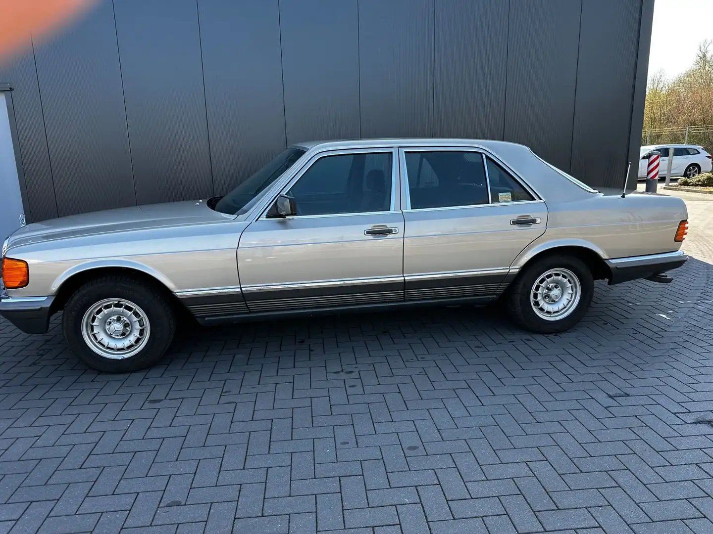 Mercedes-Benz S 280 280 SE *Automatikgetriebew* Złoty - 2