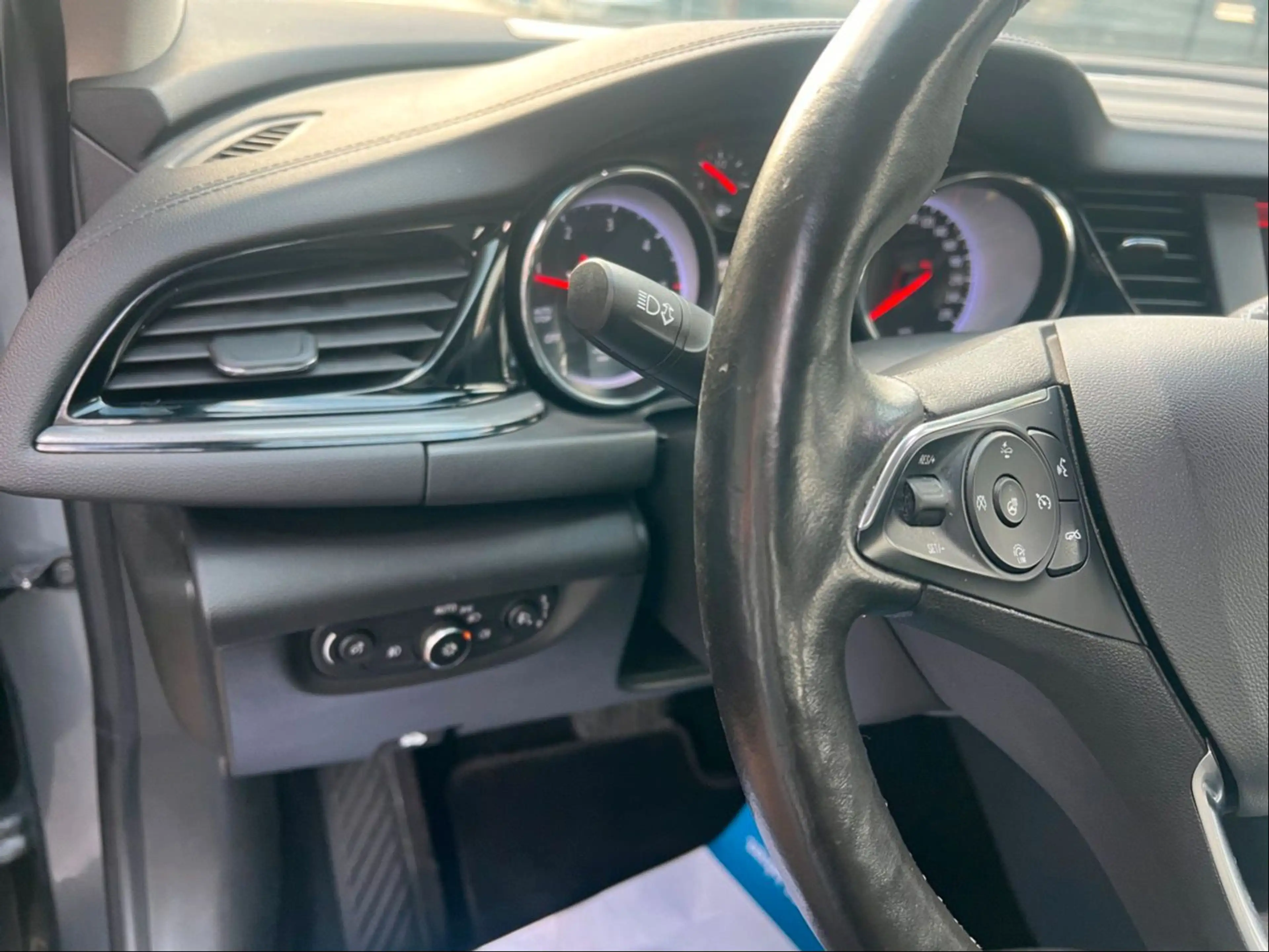 Opel Insignia B Edition*Automatik*Winterpaket*AHK* — photo 12