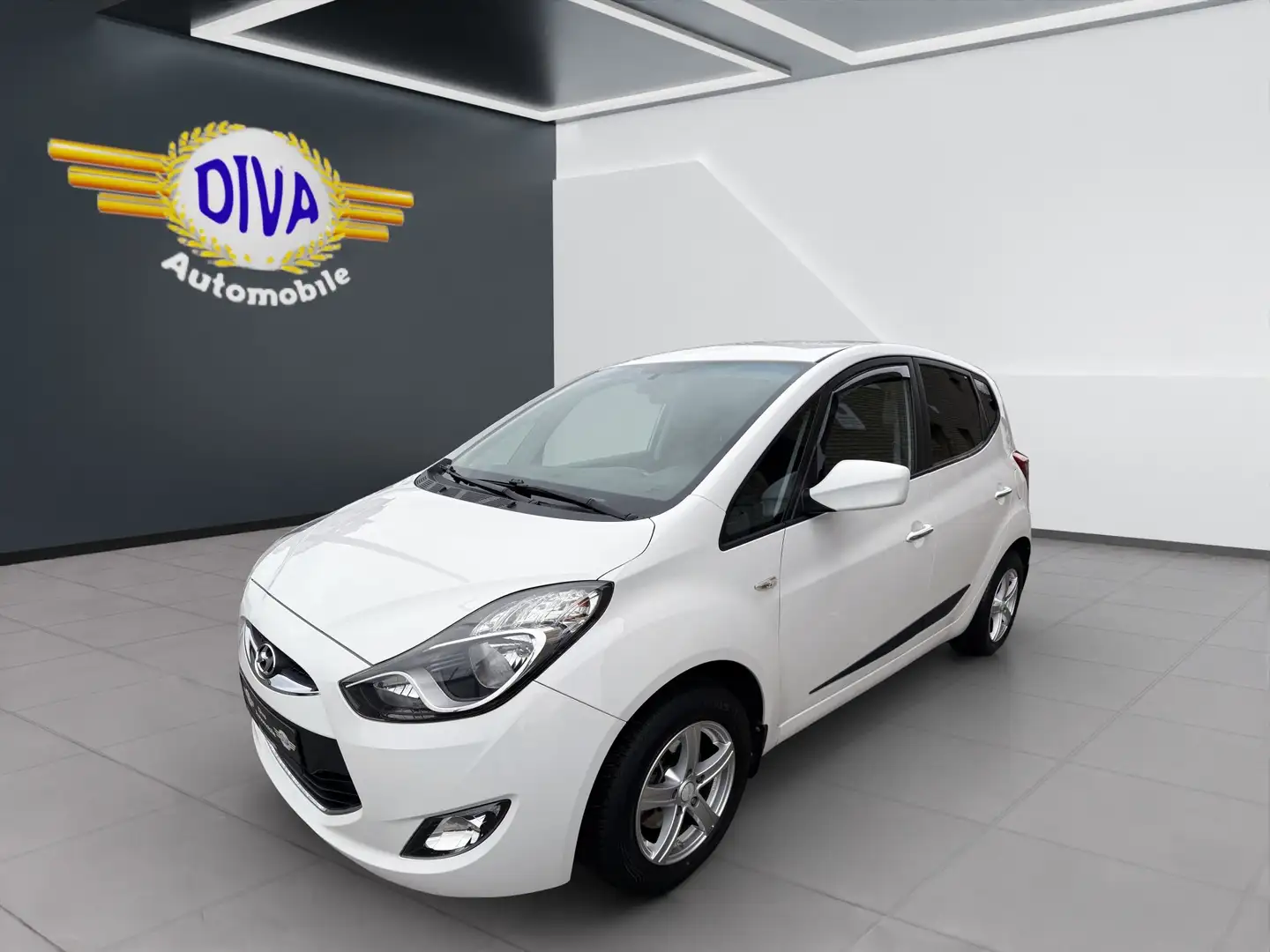 Hyundai iX20 1.6 FIFA world Cup Edition Automatik Weiß - 1