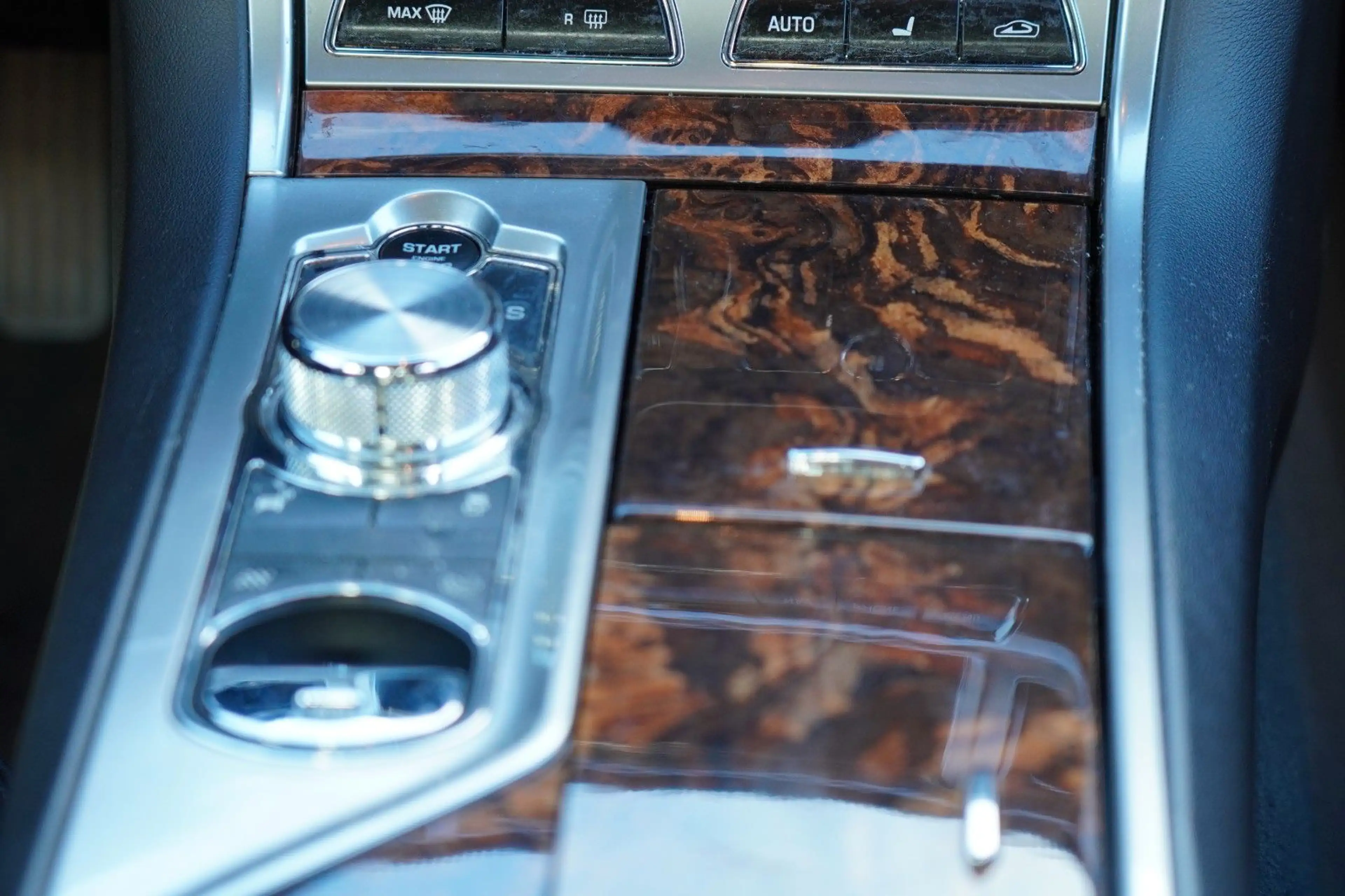 Jaguar XF 3.0 V6 Diesel — photo 11