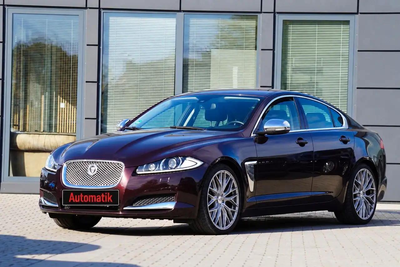 Jaguar XF