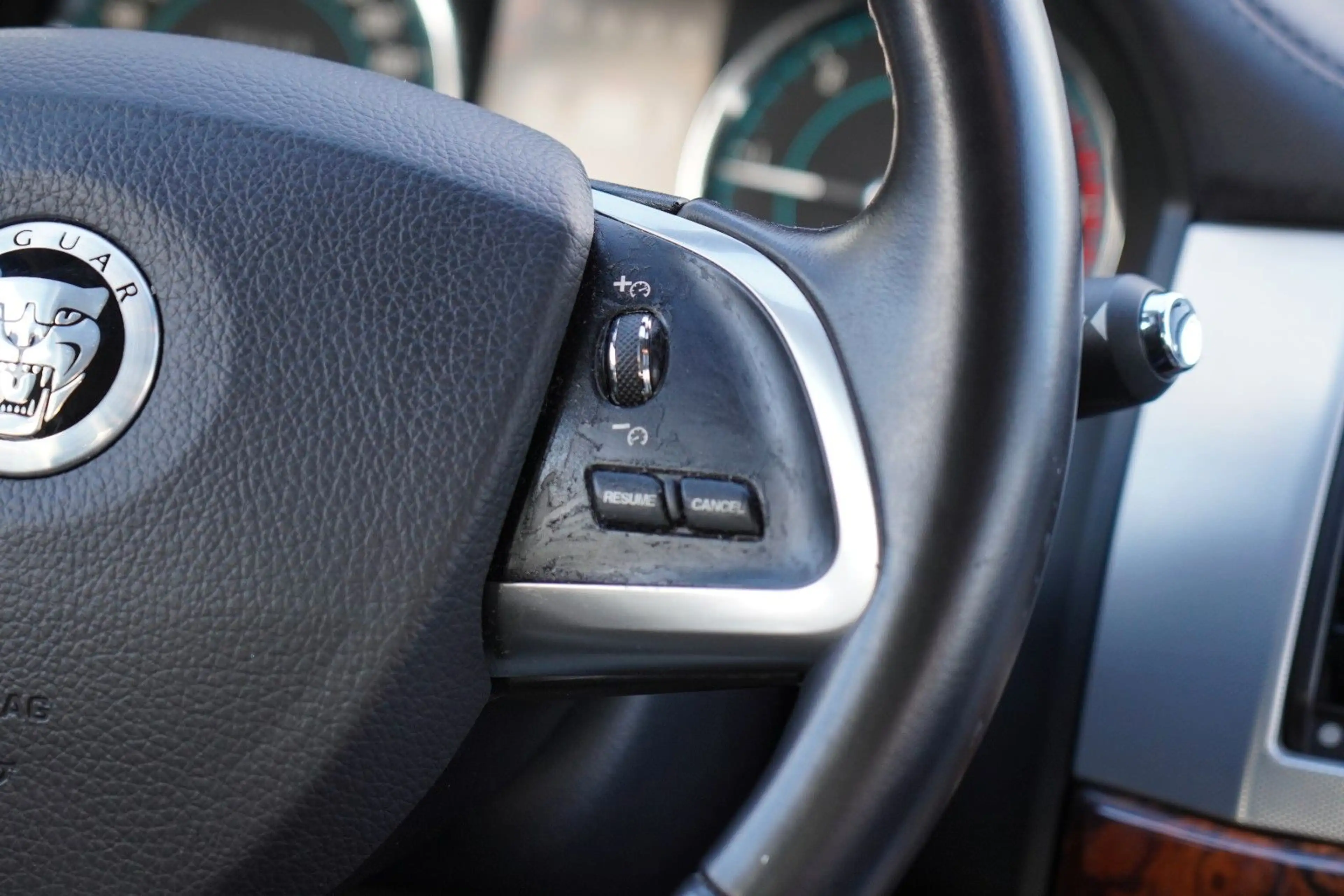 Jaguar XF 3.0 V6 Diesel — photo 12