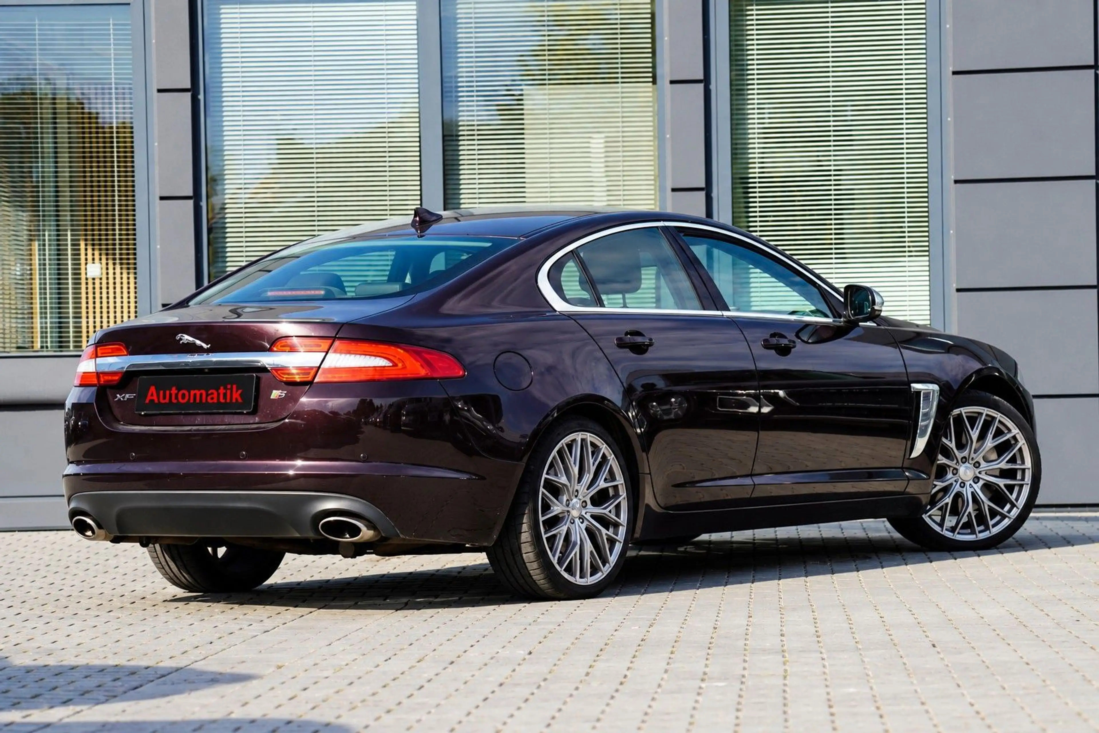 Jaguar XF 3.0 V6 Diesel — photo 5
