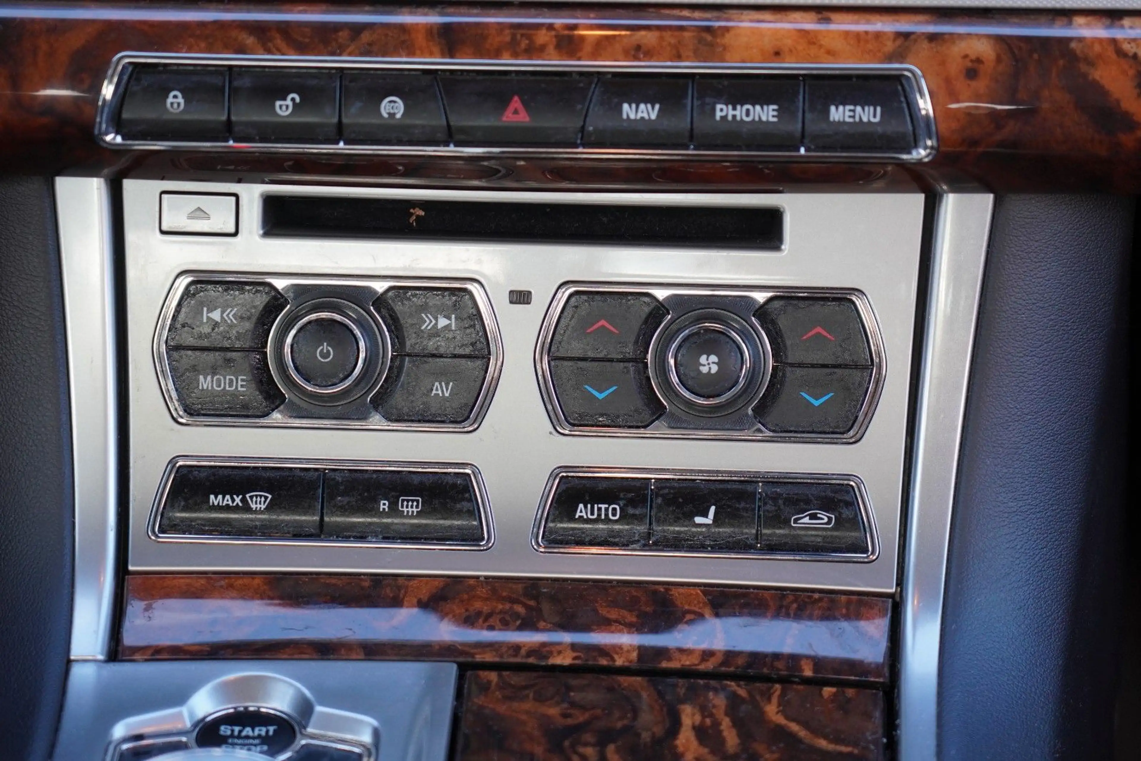 Jaguar XF 3.0 V6 Diesel — photo 10