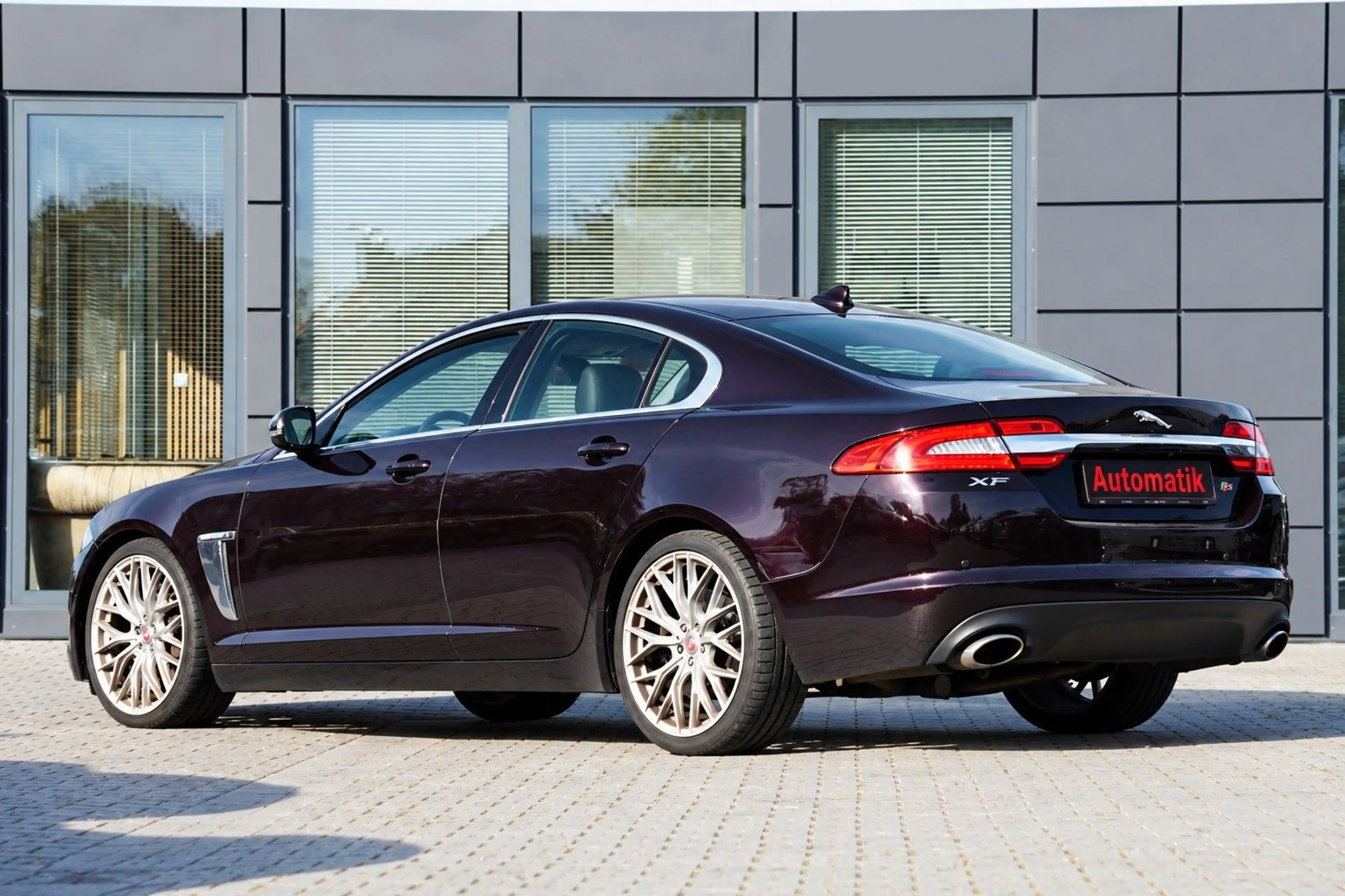 Jaguar XF 3.0 V6 Diesel — photo 4