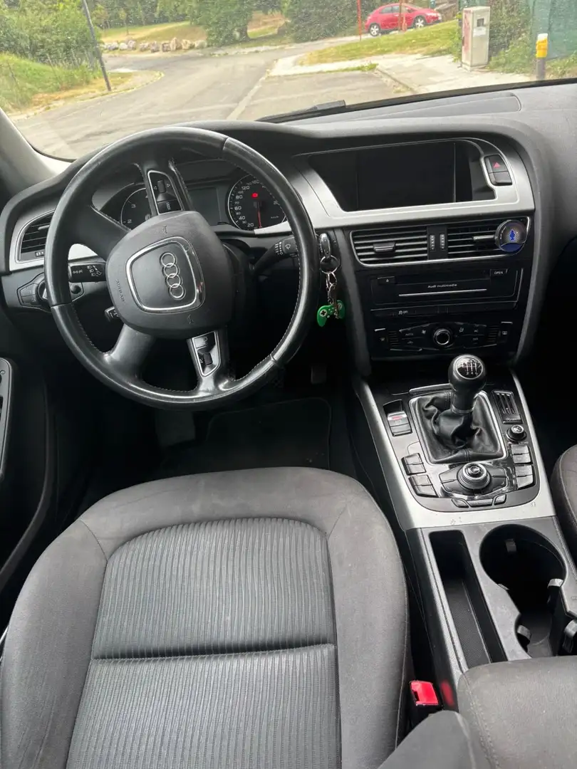 Audi A4 Avant 2.0 TDi Noir - 1