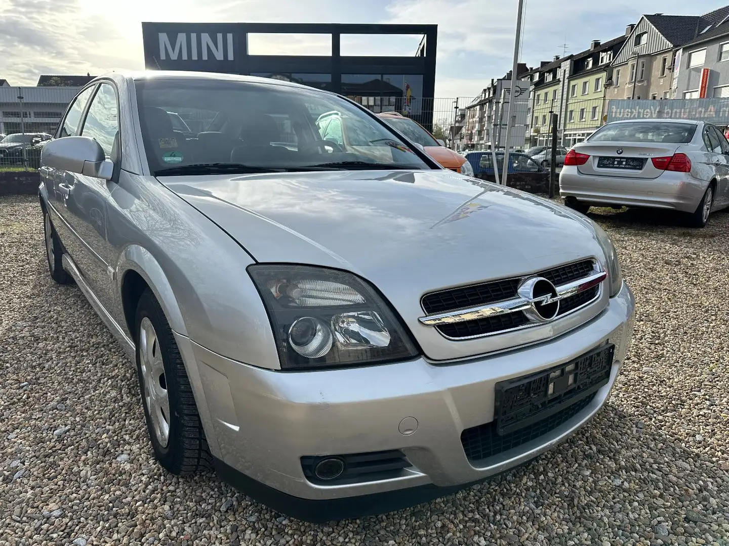 Opel Vectra C Lim. 1,8 GTS AHK/ Klima srebrna - 2