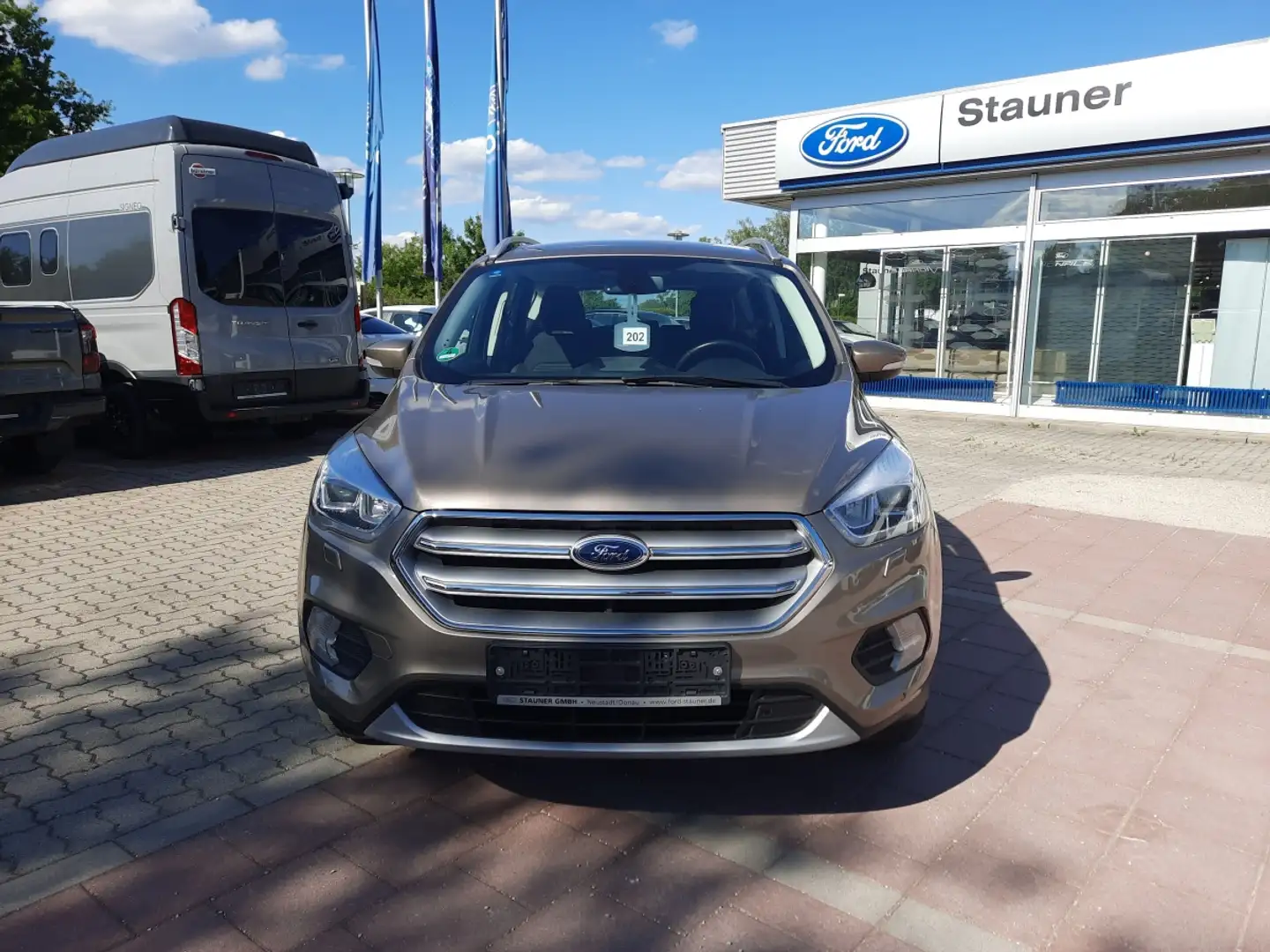 Ford Kuga 1.5 EcoBoost Titanium Navi SHZ Klimaauto. Silber - 2