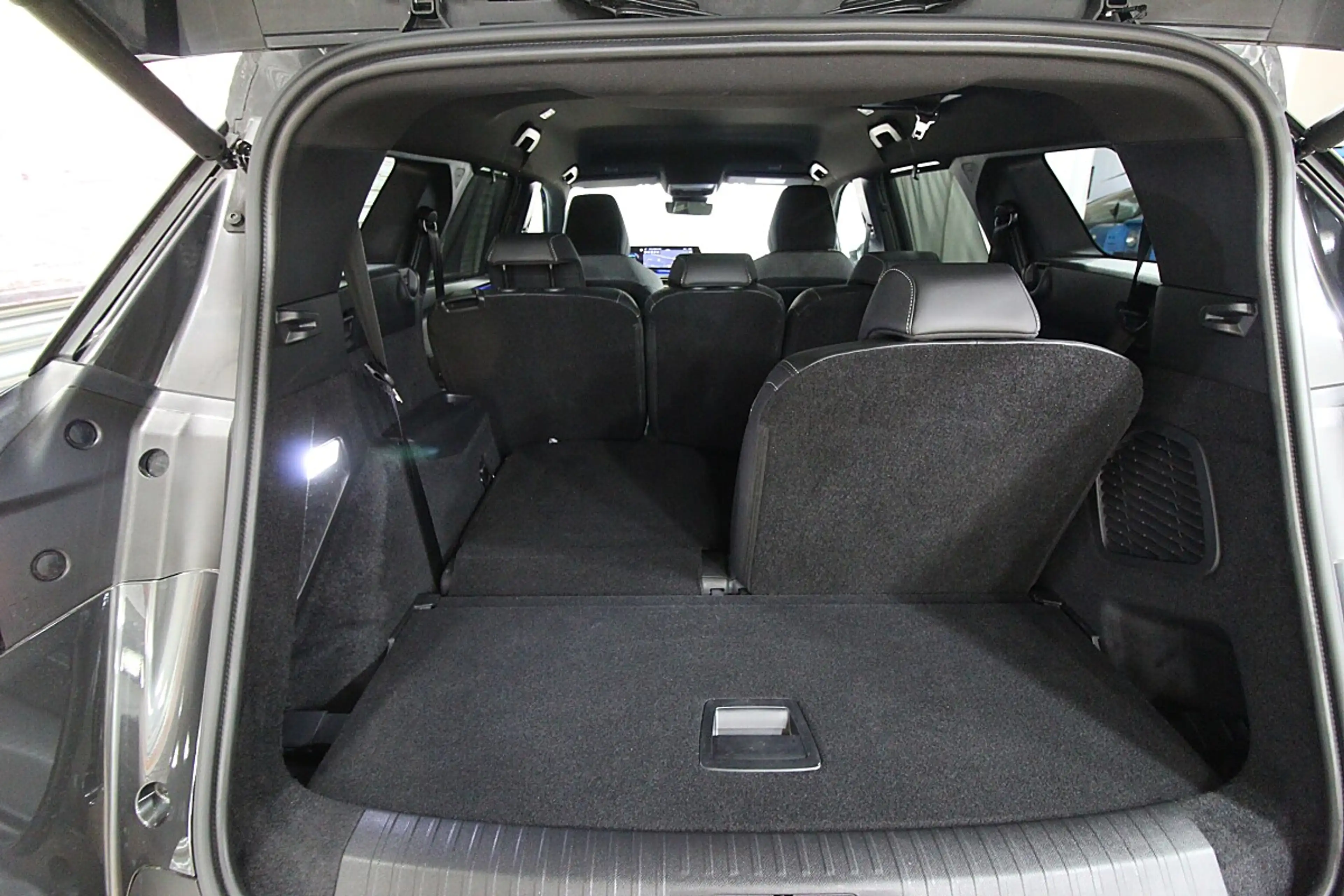 Peugeot 5008 mHEV 145 e-DCS6 GT Aut. — photo 9