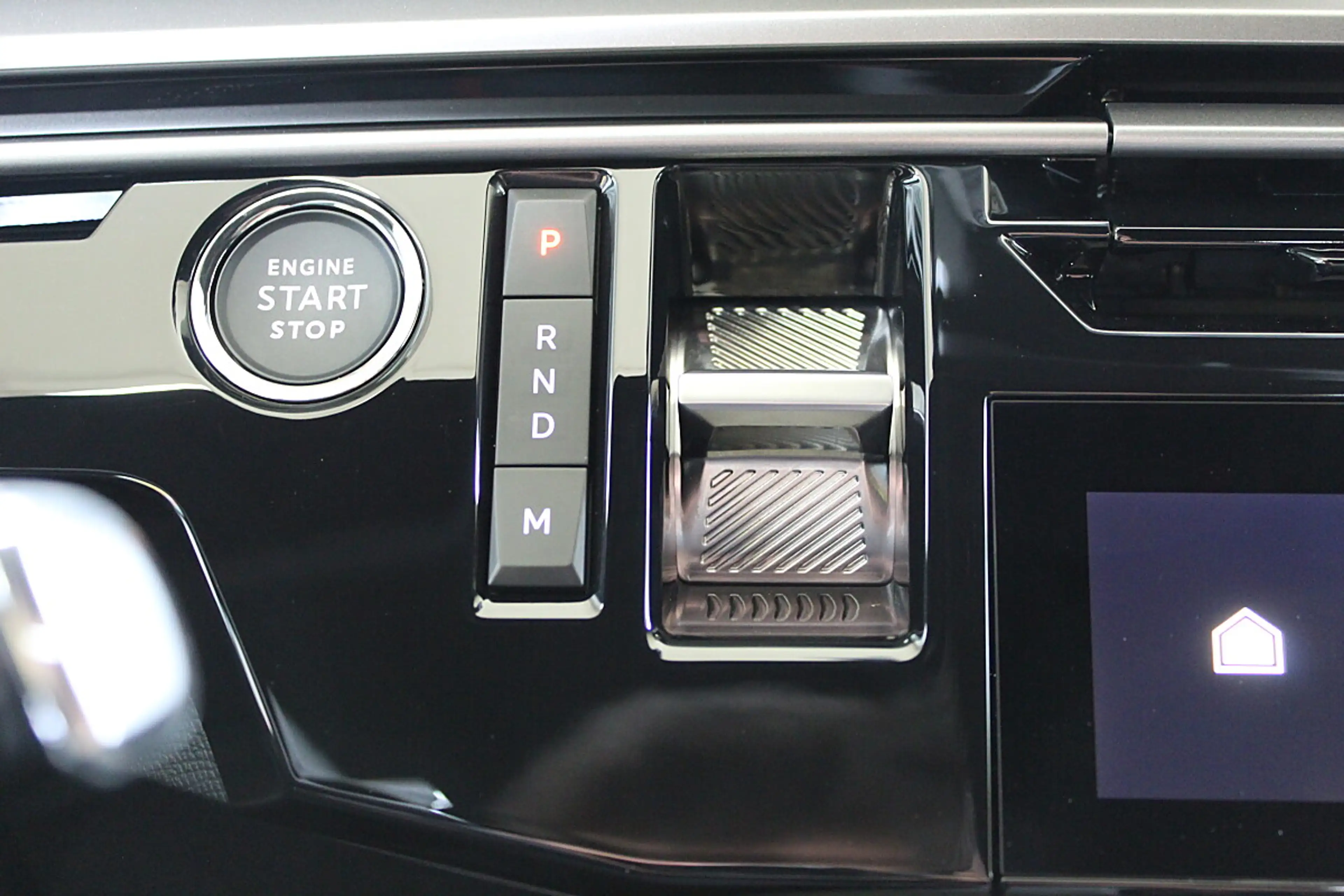 Peugeot 5008 mHEV 145 e-DCS6 GT Aut. — photo 14