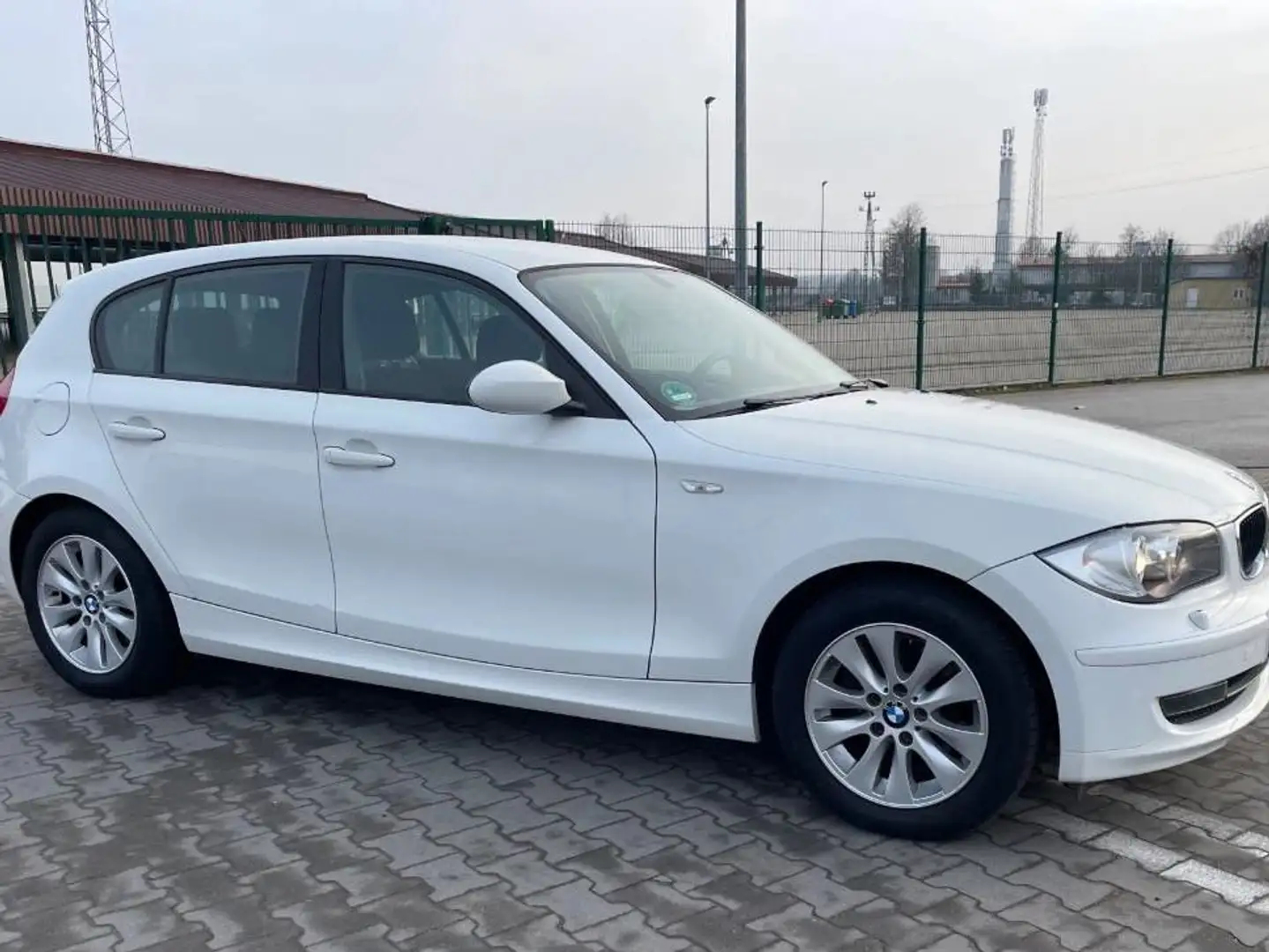 BMW 120 120d+Coupe Weiß - 1