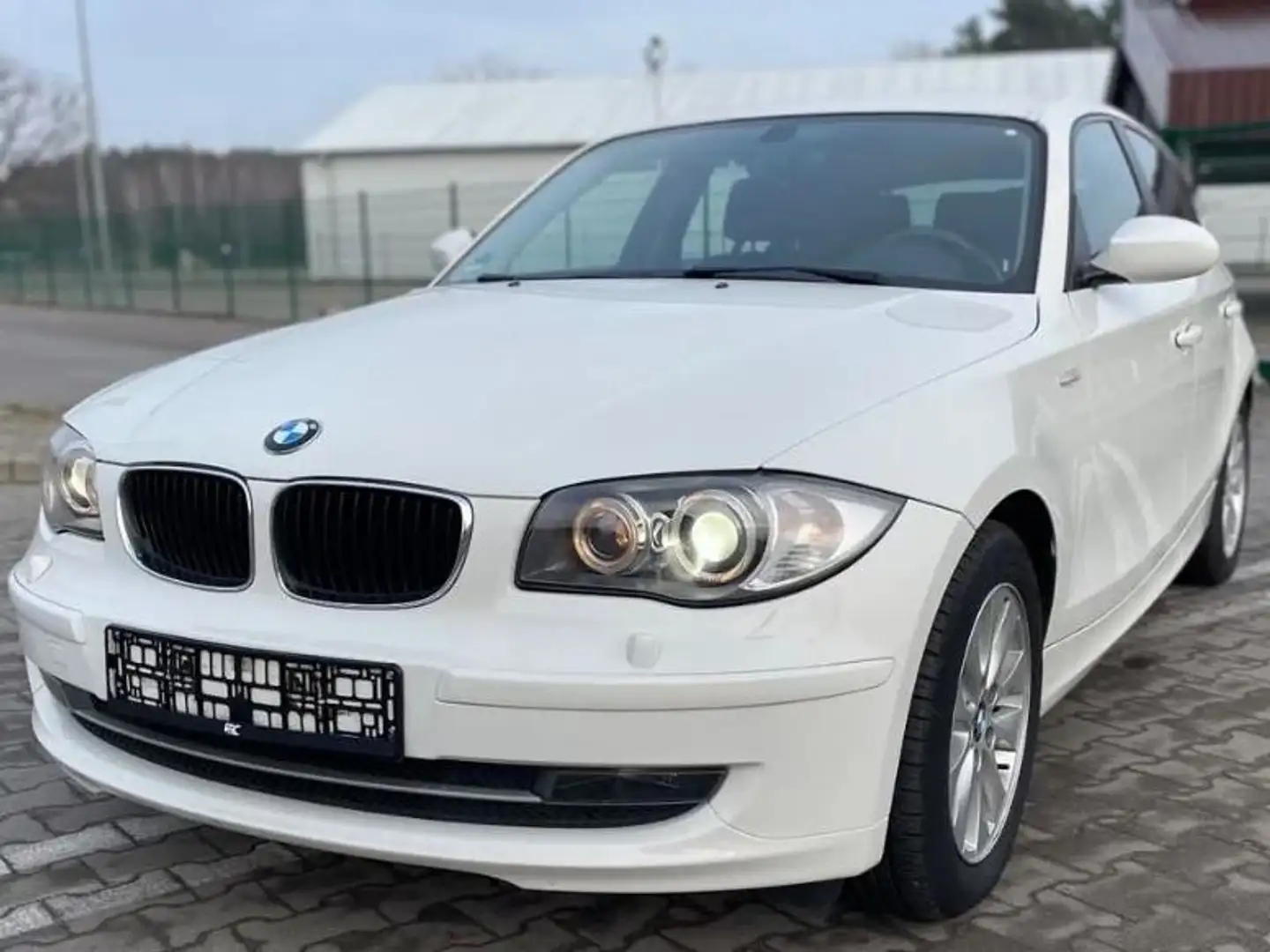 BMW 120 120d+Coupe Weiß - 2