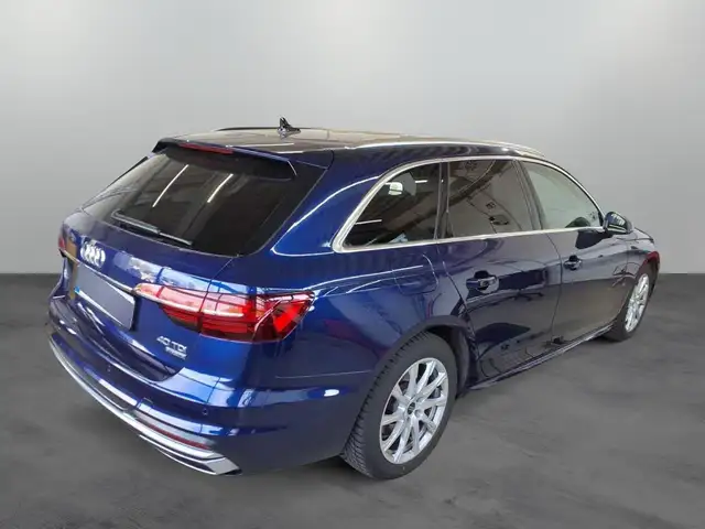 Audi A4 view 3