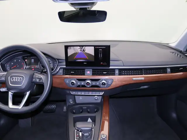 Audi A4 view 10