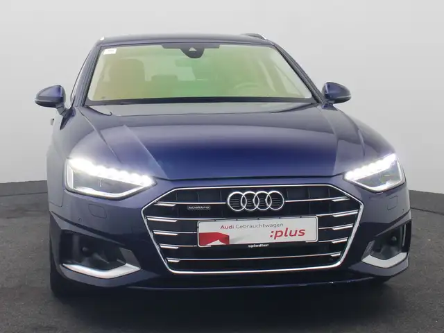 Audi A4 view 3