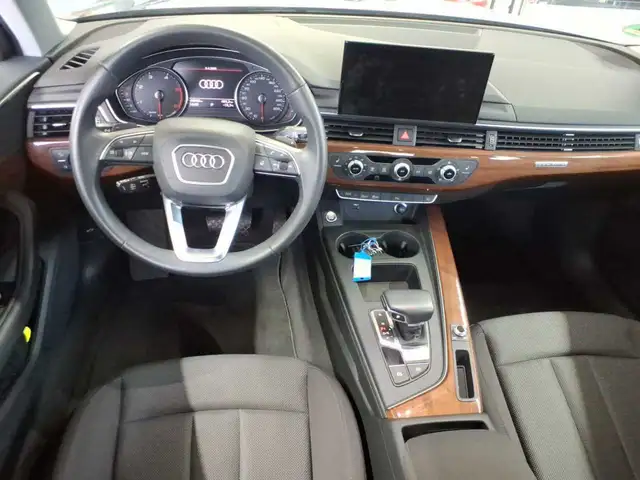 Audi A4 view 6
