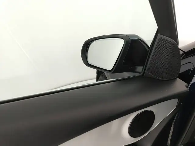 Mercedes-Benz 300 view 26