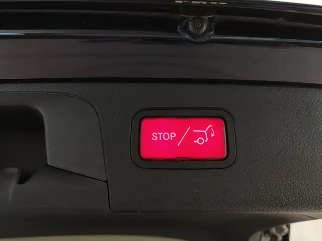 Mercedes-Benz 300 view 11