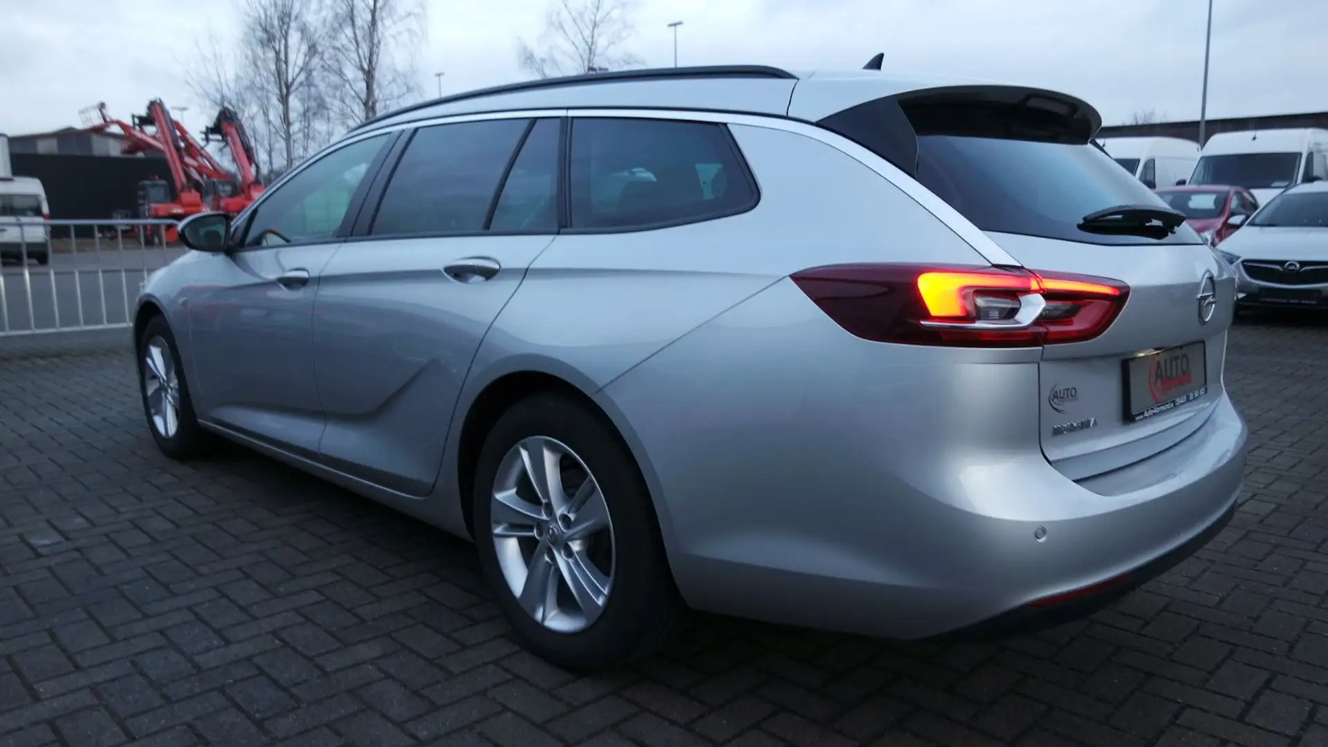 Opel Insignia B Sports Tourer Business Edition, LED Silver - 2