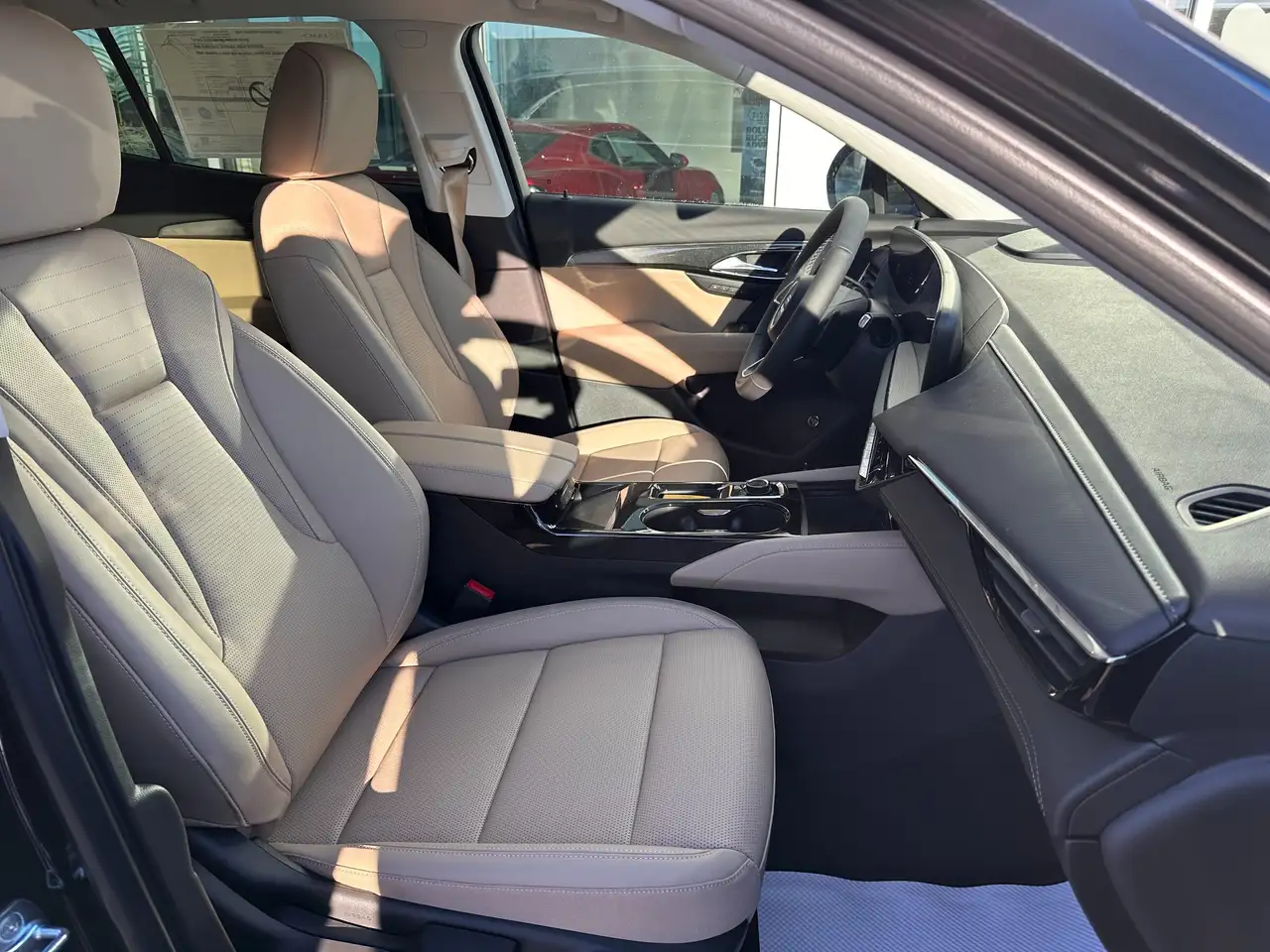 Buick Envision снимка Buick Envision