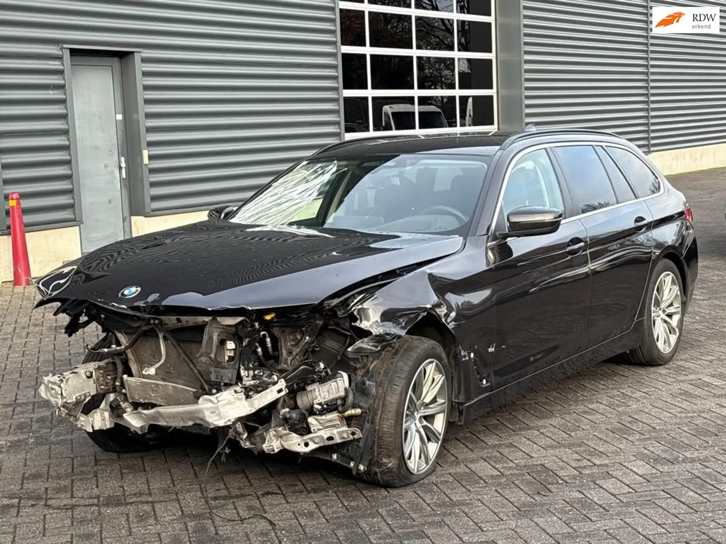 BMW 520 5-serie 520d Business Edition Plus, memory seat, t Zwart - 1