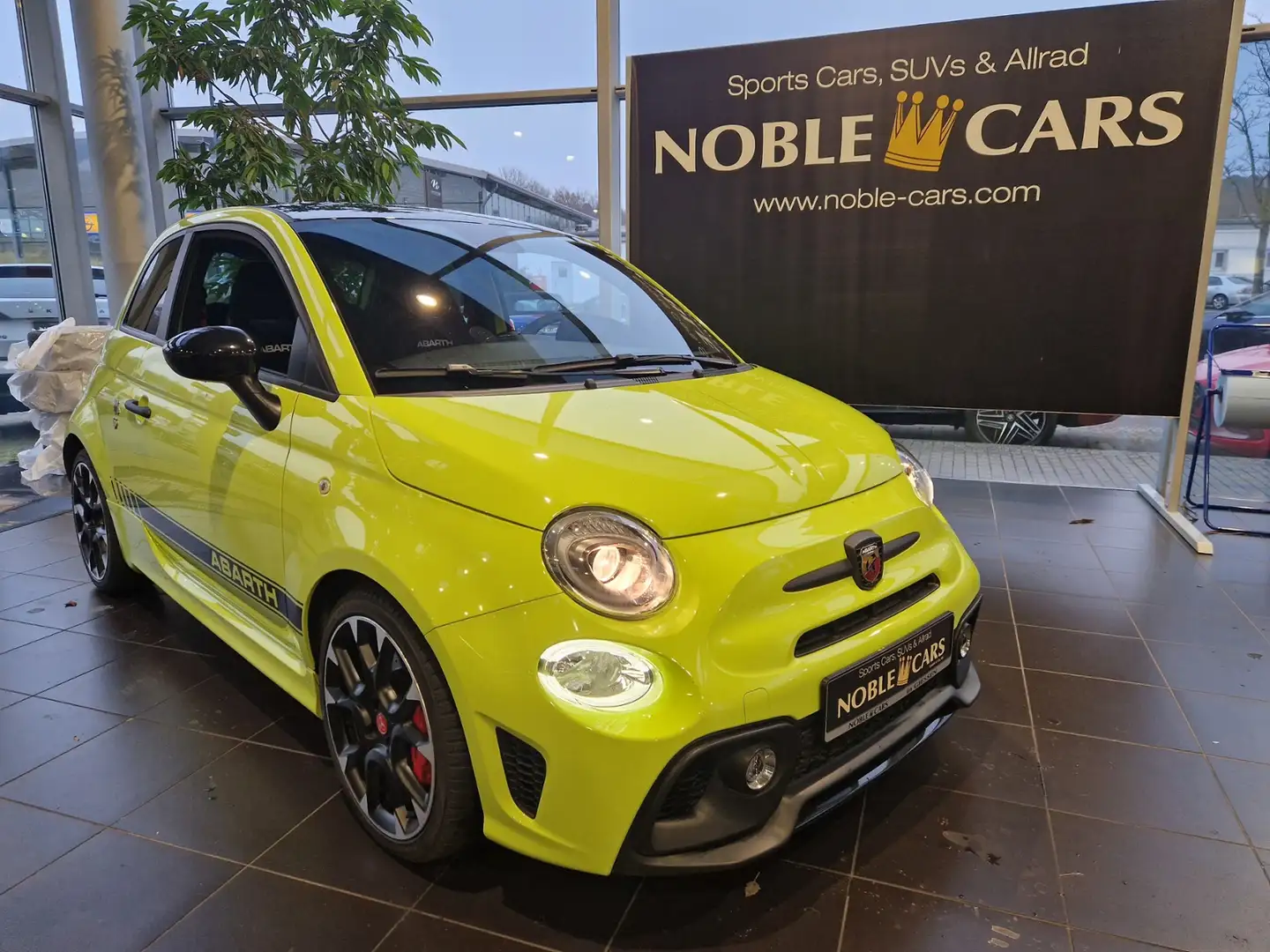 Abarth 595 Competizione BREMBO NAV DAB ALU Grün - 1
