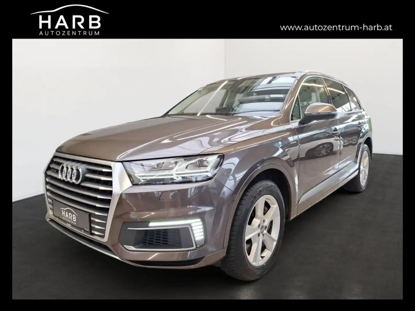 Audi Q7 Q 7 e-tron quattro Braun - 1