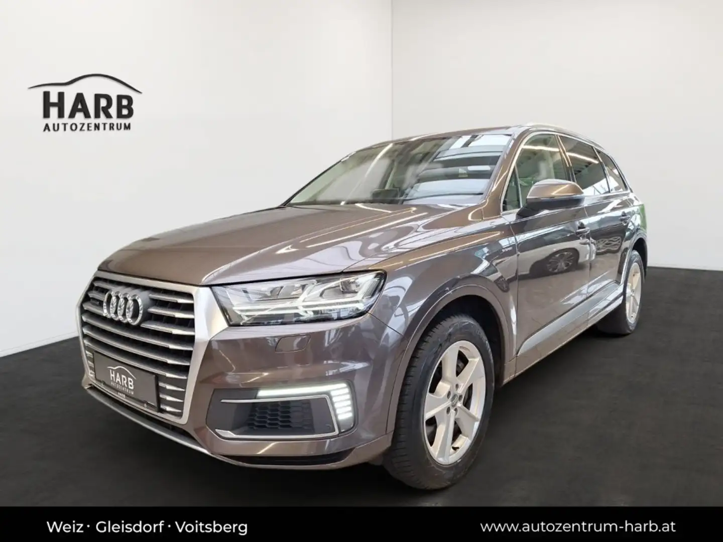 Audi Q7 Q 7 e-tron quattro Braun - 2