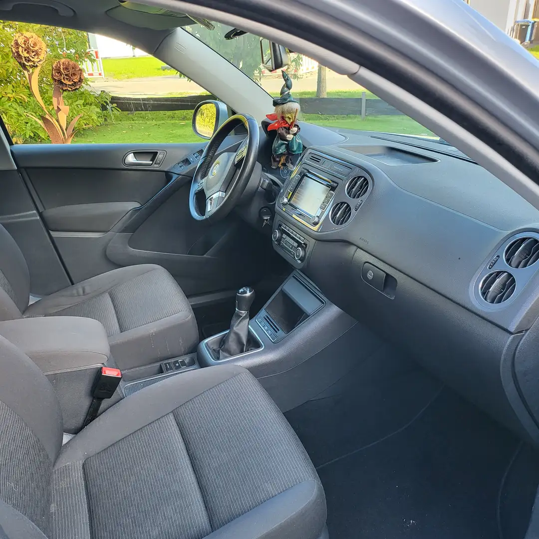 Volkswagen Tiguan Tiguan 2.0 TDI DPF BlueMotion Technology CityScape Silber - 2