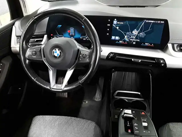 BMW 2 Series view 10