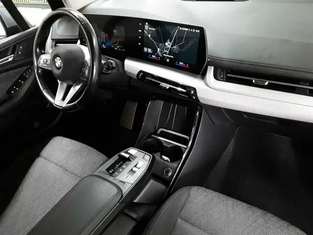 BMW 2 Series view 9